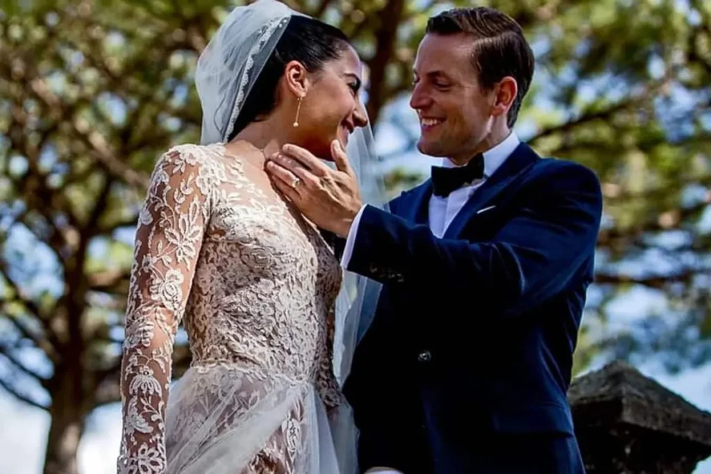 is emily compagno married